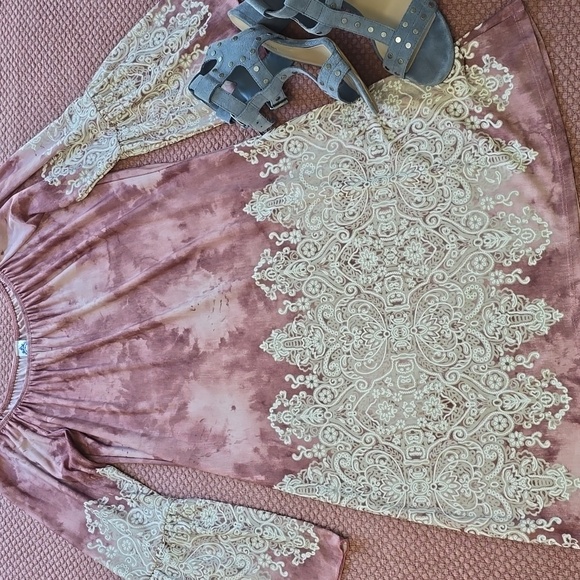 Honeyme Pink and Cream Boho Dress with Lace Details - Picture 2 of 11